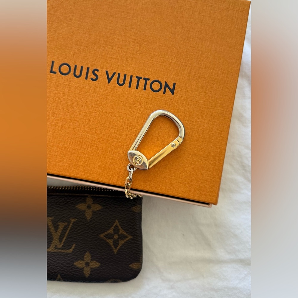 Authentic LV key pouch - Picture 2 of 4